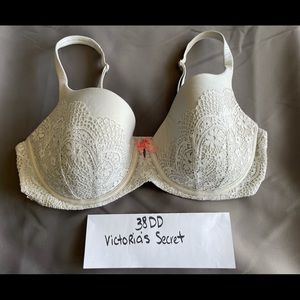 38DD white lace Victoria’s Secret bra